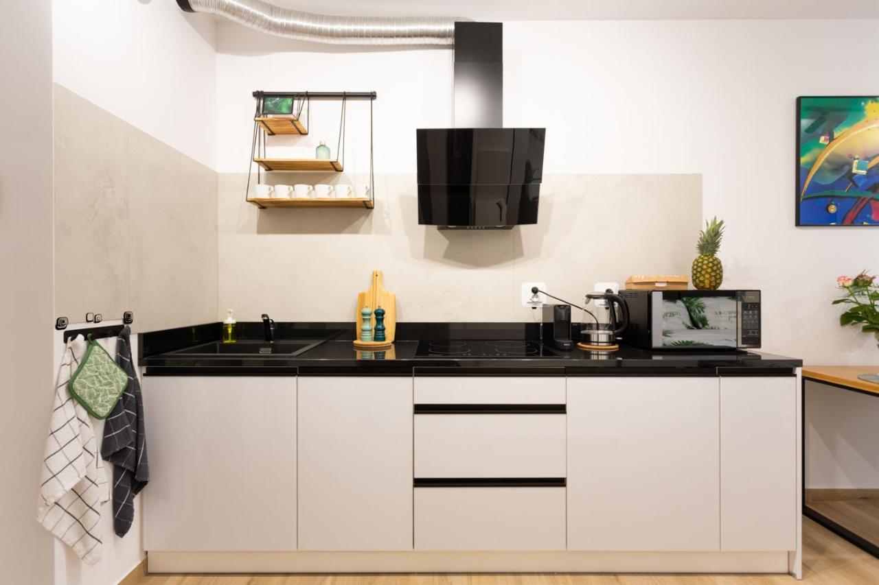Luxurycity Apartment With Terrace فروتسواف المظهر الخارجي الصورة