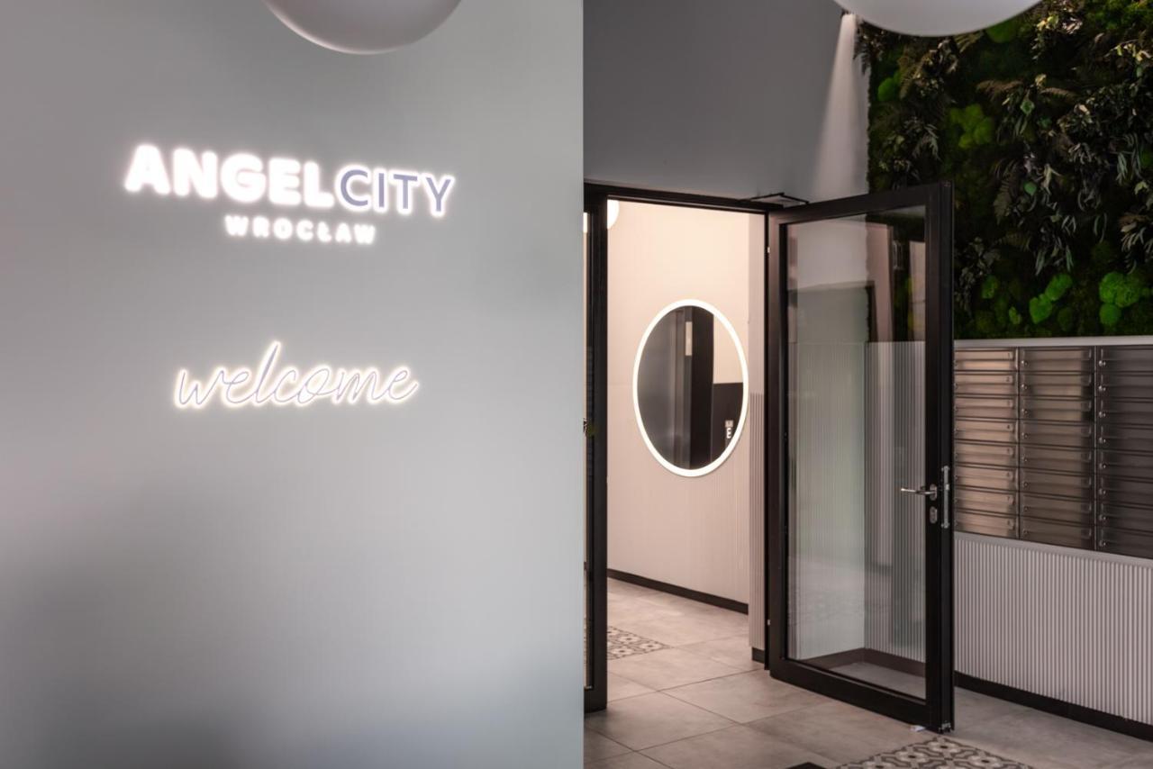 Luxurycity Apartment With Terrace فروتسواف المظهر الخارجي الصورة